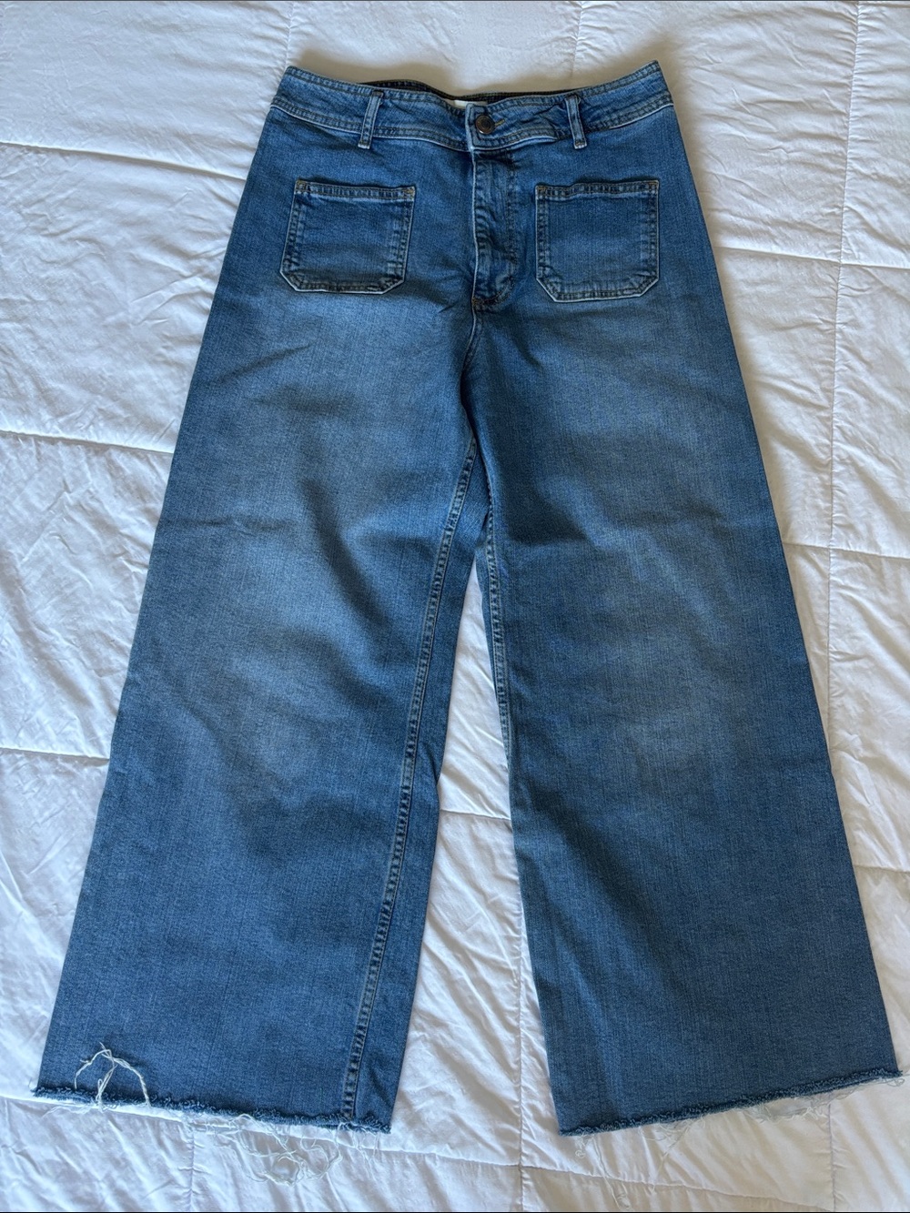 Zara Wide-Leg Flared Jeans in Medium Blue Denim